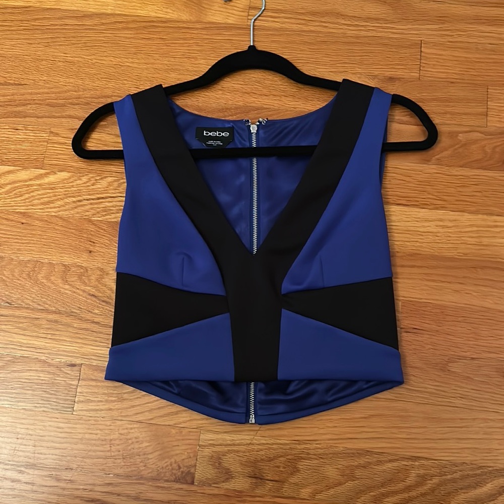 Bebe crop top